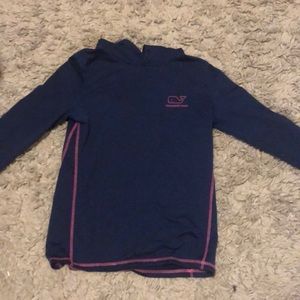 pink and navy vineyard vines sweatshirt